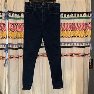 Abercrombie and Fitch dark wash super skinny jeans size 32